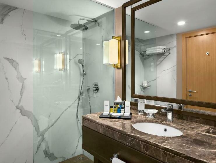 اتاق لوکس با چشم‌انداز دریا, Port Bosphorus