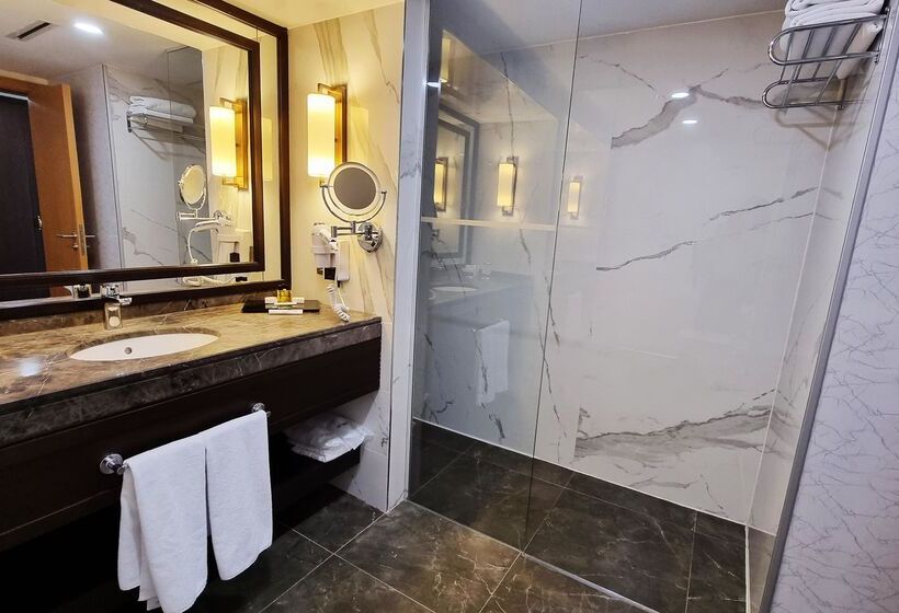 Suite with Terrace, Port Bosphorus