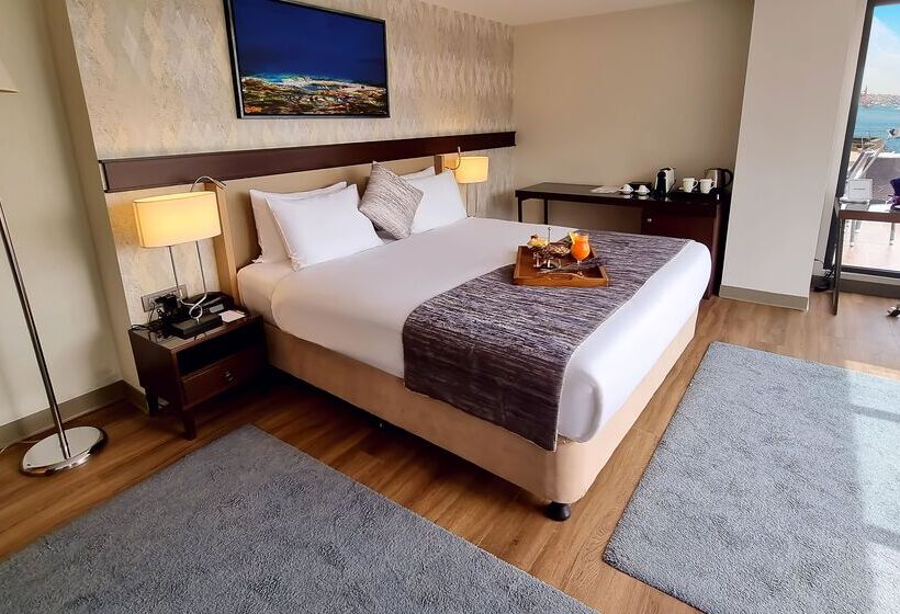 Suite with Terrace, Port Bosphorus