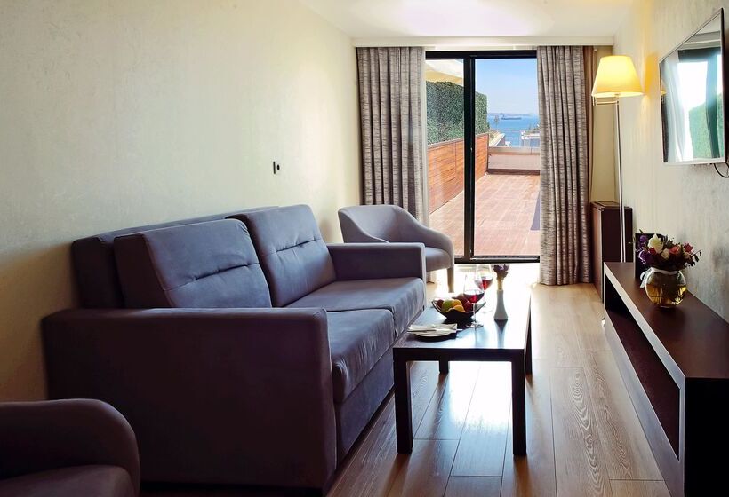Suite with Terrace, Port Bosphorus