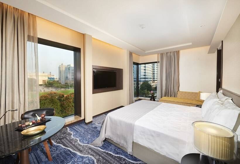 استودیوی استاندارد, The Den Bengaluru