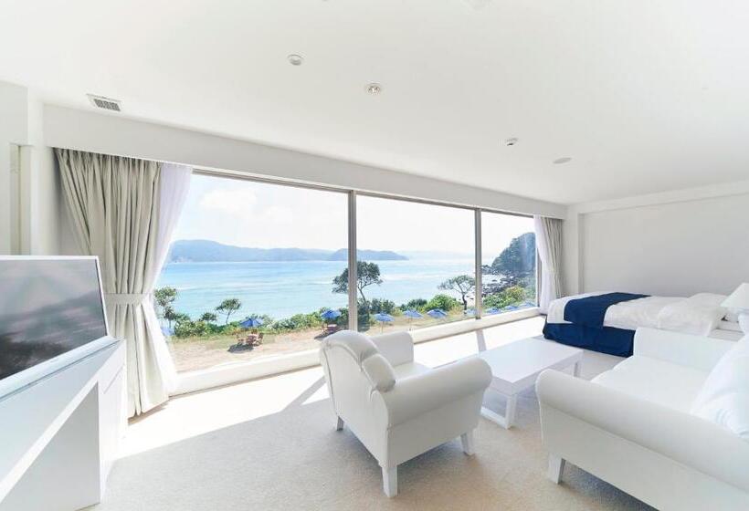 חדר דלוקס, The Scene