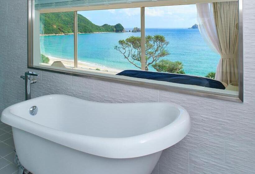 חדר סטנדרט נוף לים, The Scene