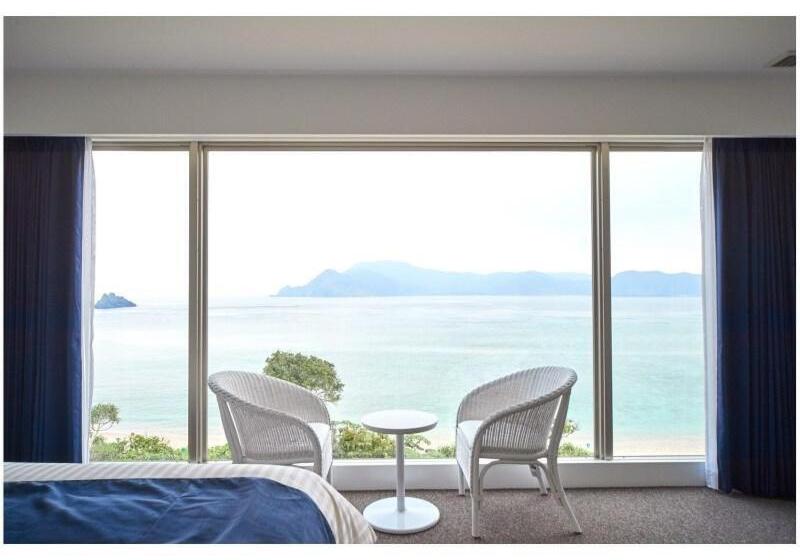 חדר סטנדרט, The Scene