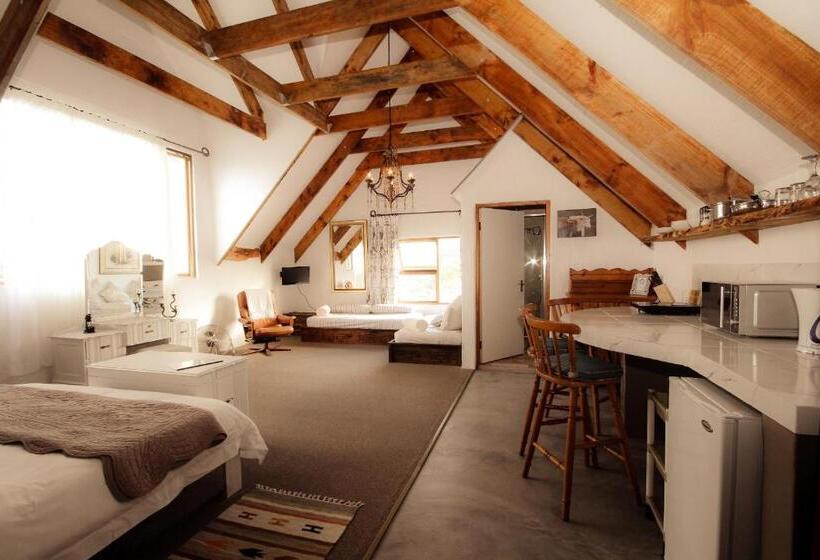 Люкс Повышенной Комфортности, Tniqua Stable Inn