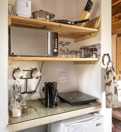 اتاق لوکس خانوادگی, Tniqua Stable Inn