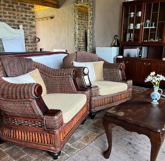 اتاق استاندارد چهار تخته با چشم‌انداز دریا, Tniqua Stable Inn