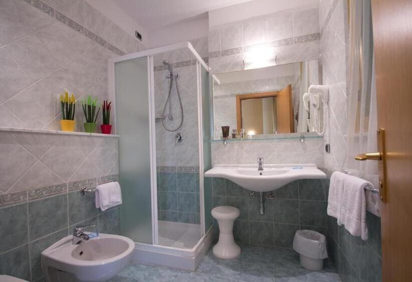 스탠다드 트리플 룸, Villa Luca