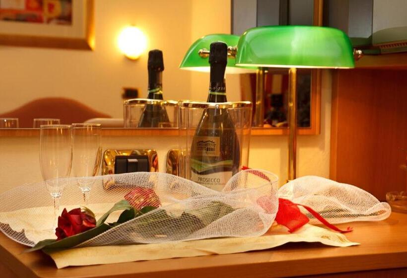 수피리어 트리플 룸, Villa Luca