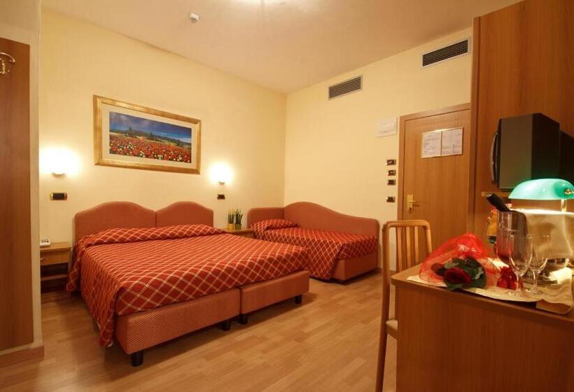 수피리어 트리플 룸, Villa Luca