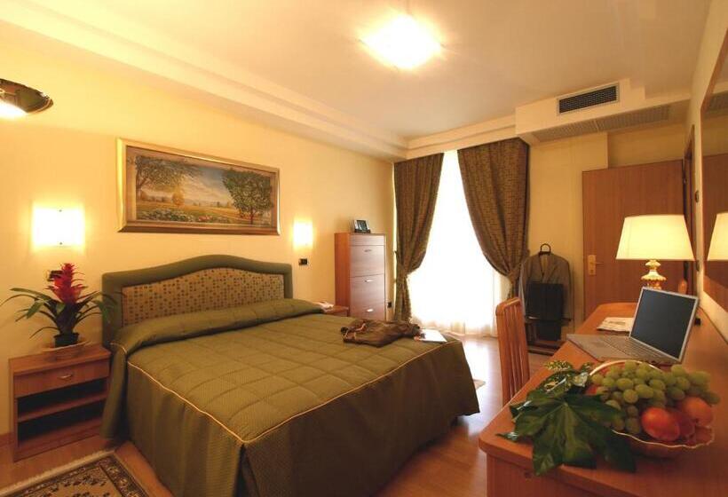 스위트, Villa Luca