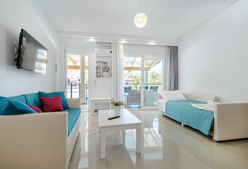 コンフォートルーム, Palapart Gikas Gouvia