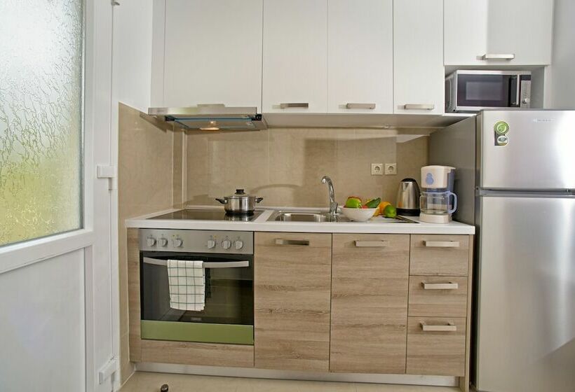 コンフォートルーム, Palapart Gikas Gouvia