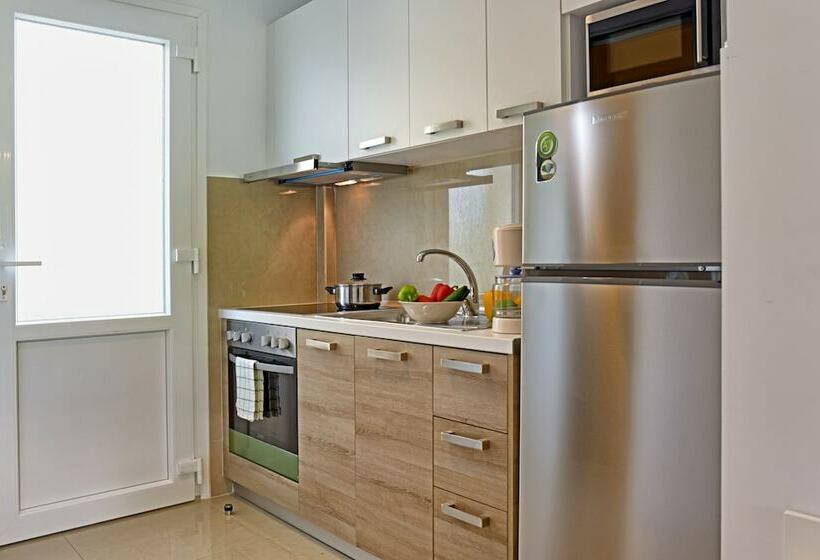 コンフォートルーム, Palapart Gikas Gouvia