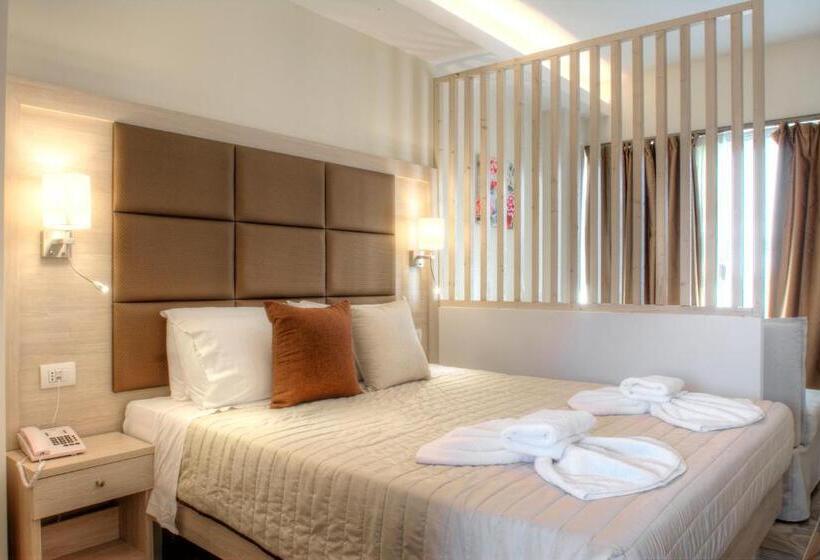 ジュニアスイート, Porto Demo