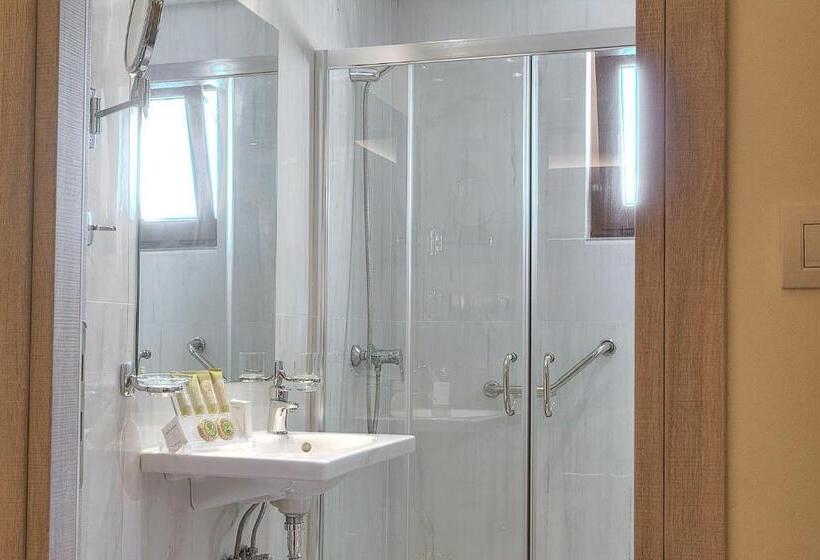 ジュニアスイート, Porto Demo