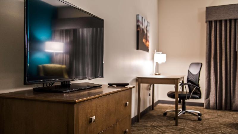 جناح سرير كينج, Best Western Plus Bolivar Hotel & Suites