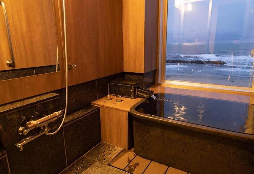 Quarto Familiar, Ikkyu  Seaside