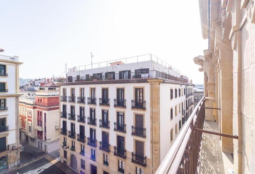 기본룸, Lasala Plaza Hotel   Adults Only