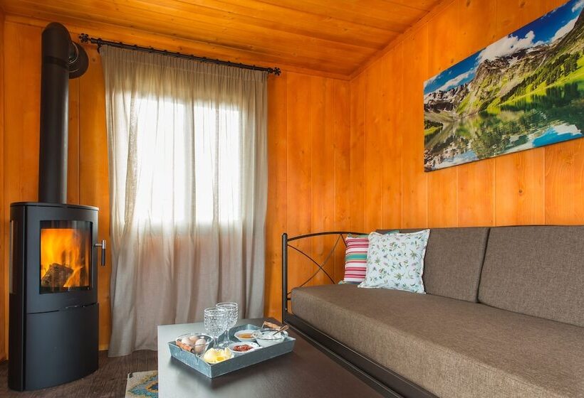 בקתה דלוקס, Lotos Mountain Resort