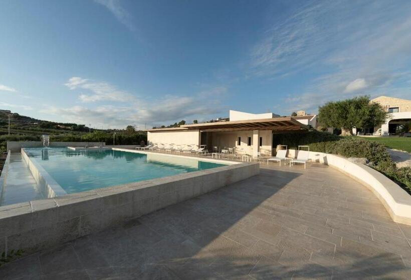 Номер Deluxe Вид на Море, Borgo Giallonardo Wine Relais