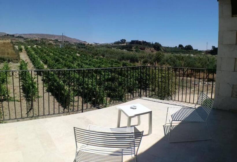 Номер Superior, Borgo Giallonardo Wine Relais