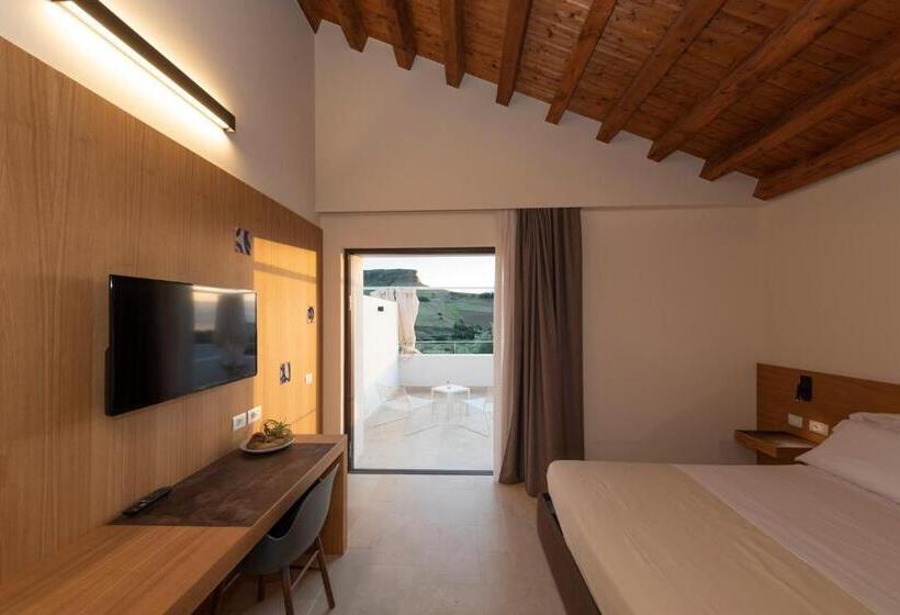 Номер Deluxe Вид на Море, Borgo Giallonardo Wine Relais