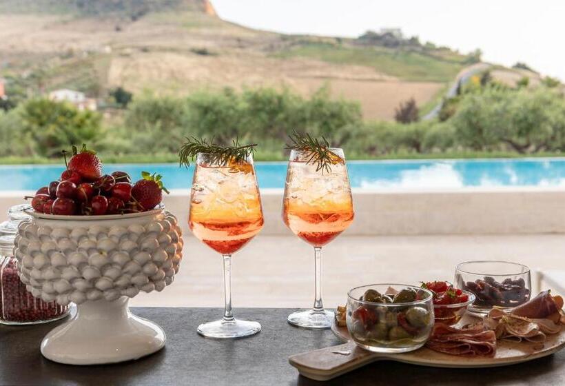 Номер Deluxe Вид на Море, Borgo Giallonardo Wine Relais