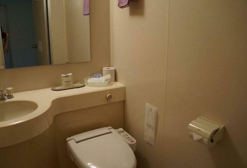 Camera Tripla Standard, Stelle Belle