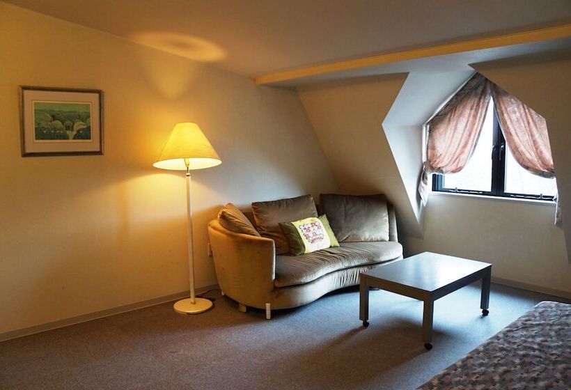 Camera Executive, Stelle Belle