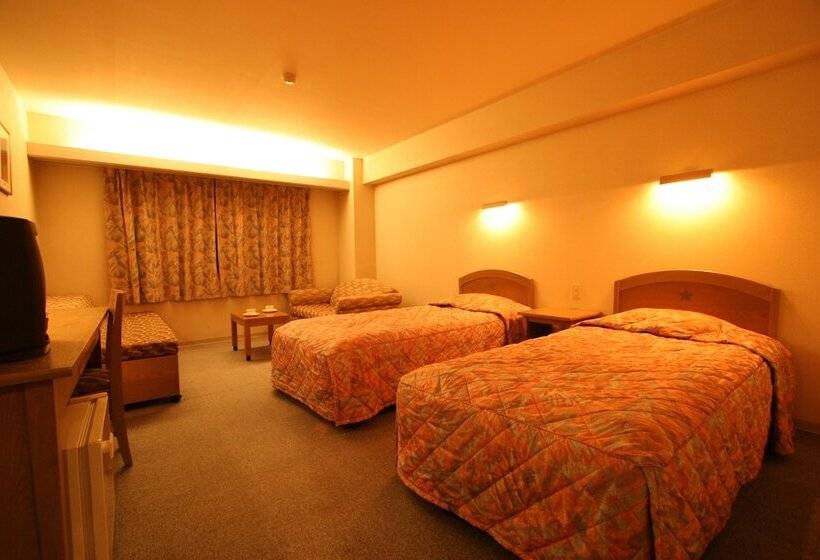 Camera Tripla Standard, Stelle Belle