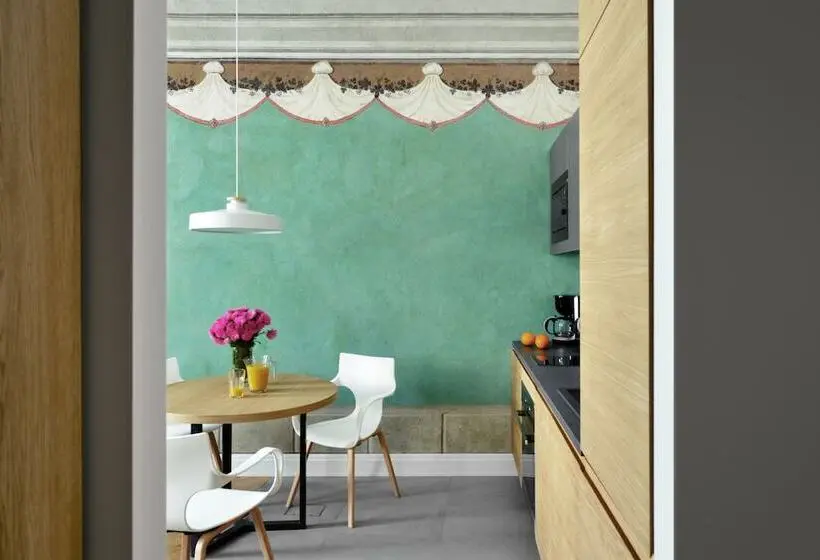 استودیوی سوپریور, Stradonia Serviced Apartments