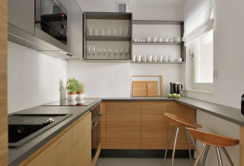 带阳台两卧公寓, Stradonia Serviced Apartments