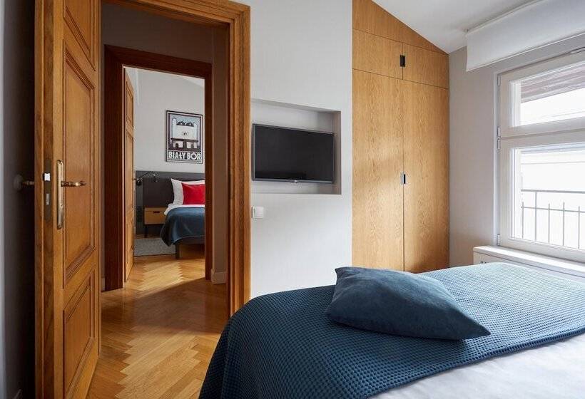 Апартаменты 2 Спальни с Балконом, Stradonia Serviced Apartments