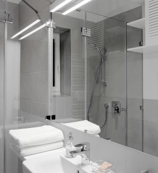 带阳台两卧公寓, Stradonia Serviced Apartments