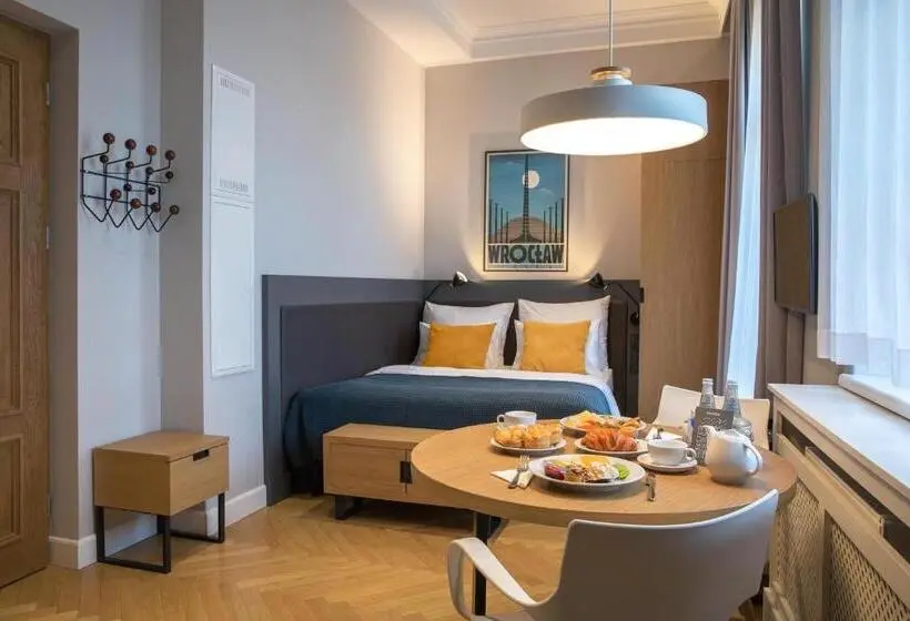 استودیوی سوپریور, Stradonia Serviced Apartments