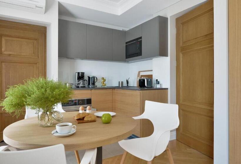 Студия Superior, Stradonia Serviced Apartments