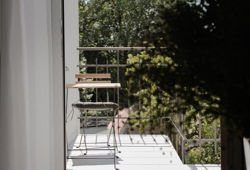 Студия Superior, Stradonia Serviced Apartments