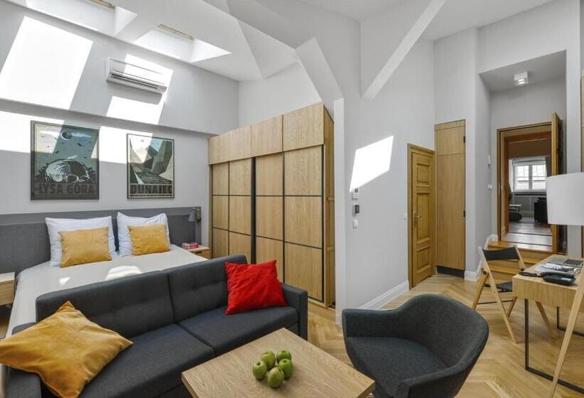 带1个卧室的顶楼公寓, Stradonia Serviced Apartments