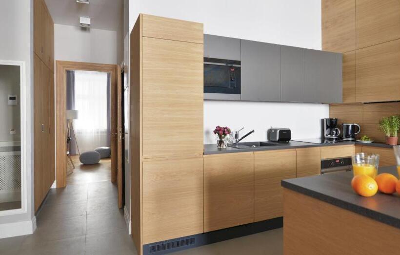 Апартаменты 1 Спальня, Stradonia Serviced Apartments