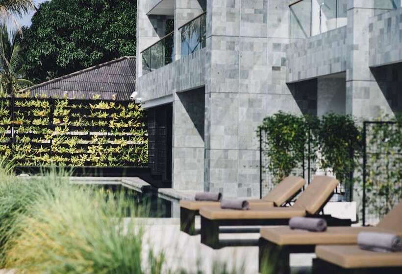 סוויטת סופריור, The Beach Samui