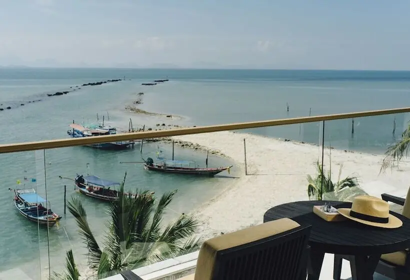 Superior Suite, The Beach Samui
