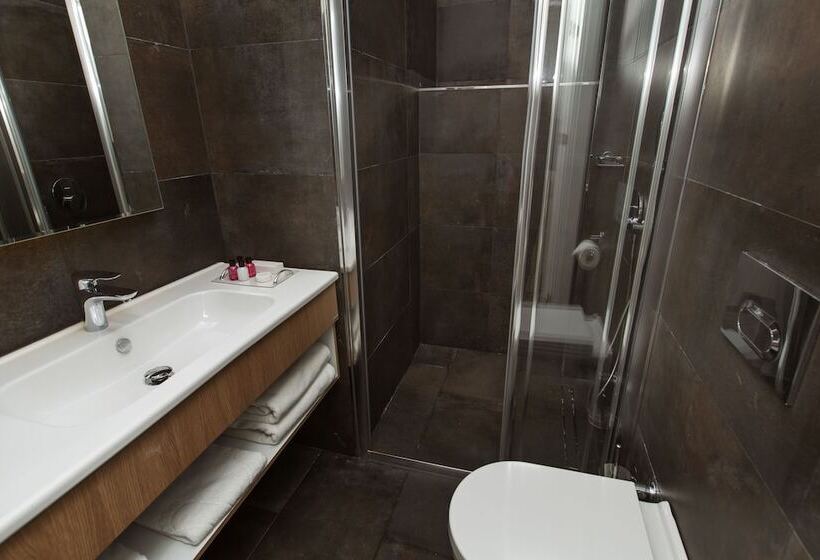 חדר סופריור עם מרפסת, Premist Hotels Taksim