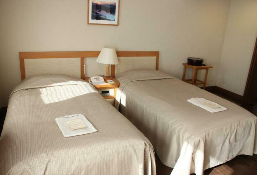 バス共有のスタンダードルーム, Toyota Shirakawa-go Eco-institute