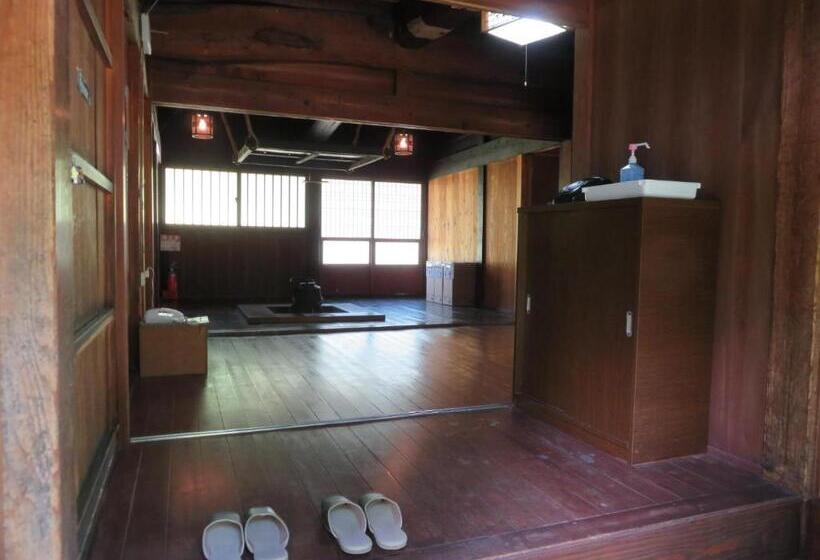 １ベッドルームハウス, Toyota Shirakawa-go Eco-institute