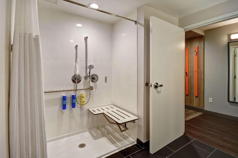 חדר סטנדרט עם מיטת קינג, Tru By Hilton Syracusecamillus