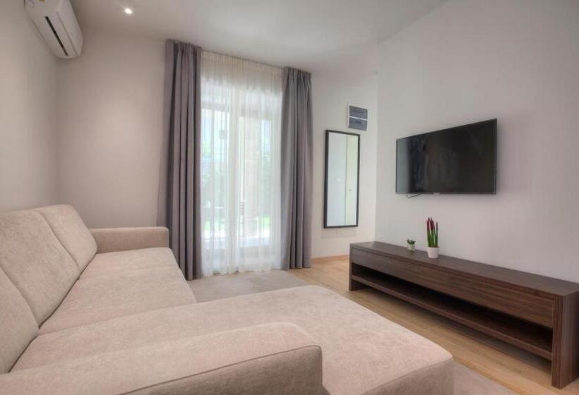 آپارتمان 1 خوابه, Villa Gracia