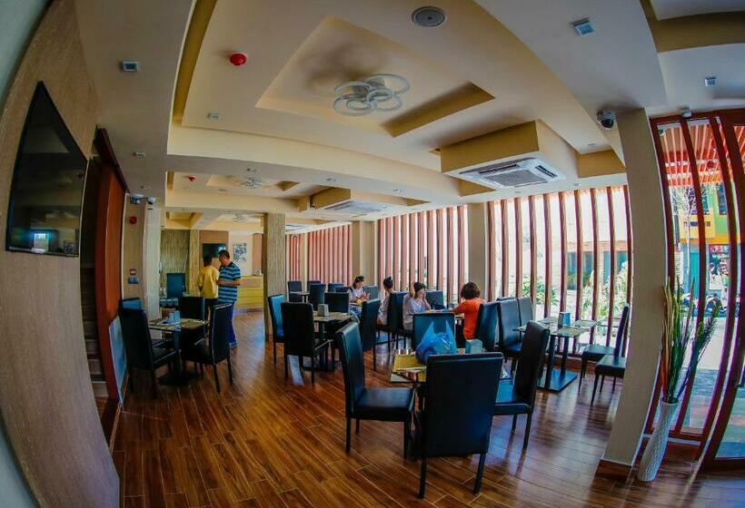 اتاق لوکس, Three Inn