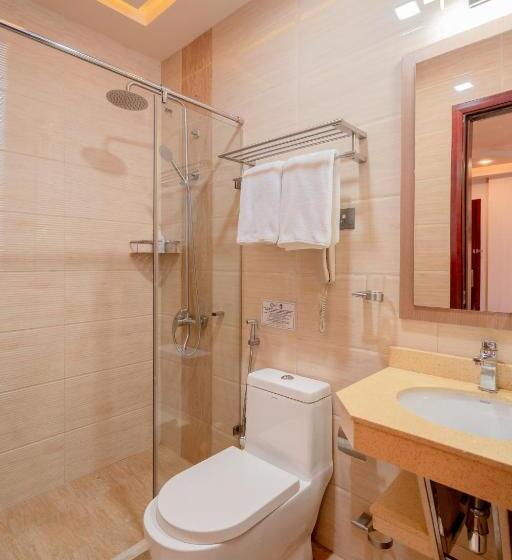 اتاق لوکس, Three Inn