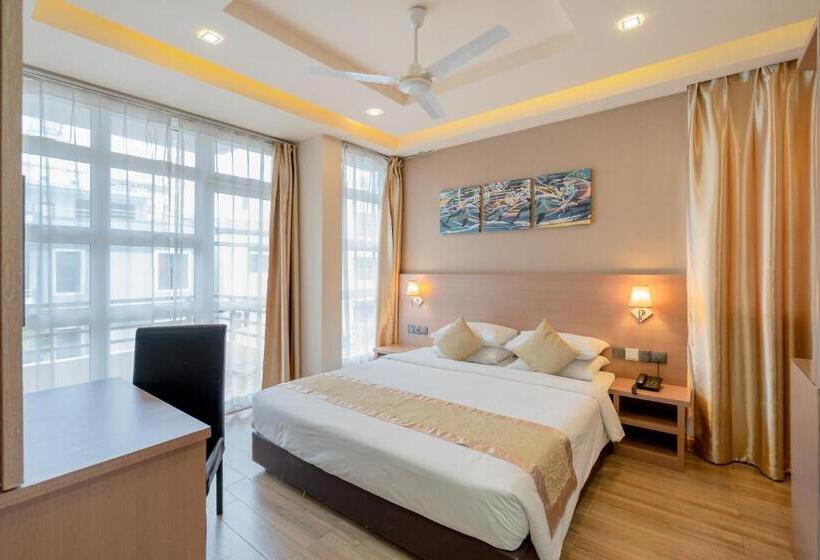 اتاق لوکس, Three Inn